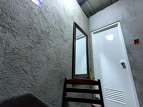 wild apple69 online show from October 16, 12:05 pm