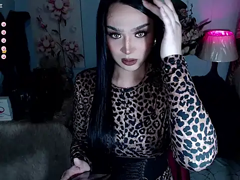 classytrish online show from June 4, 5:38 pm