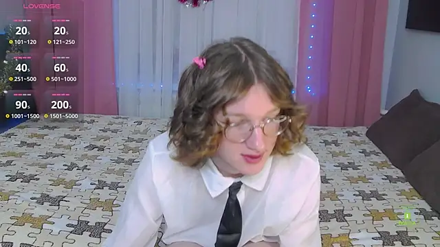 Masuzy online show from December 15, 11:38 am