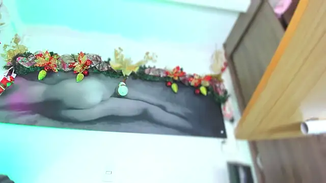 sophie 004 online show from December 14, 11:55 pm