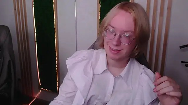 Amanda Butlerr online show from June 13, 2:06 pm