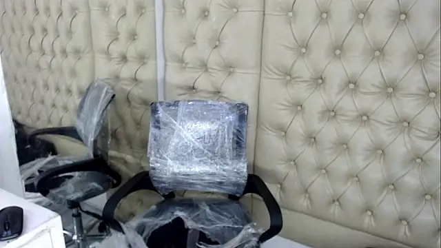 JessicaHott01 online show from December 14, 8:04 pm