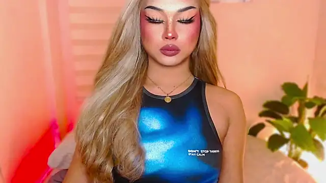 MissRumi Hunter online show from November 4, 7:35 pm