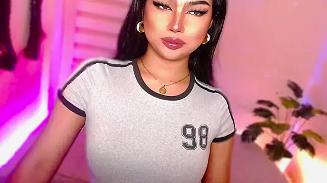 MissRumi Hunter online show from April 18, 2:35 am