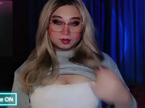 Degeneresqueen online show from June 11, 10:30 pm