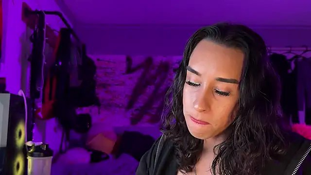 xoFrankie online show from November 26, 3:42 am