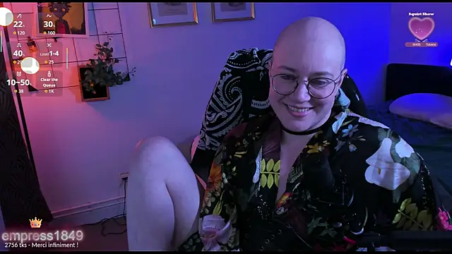 MossPrince online show from November 17, 5:46 pm