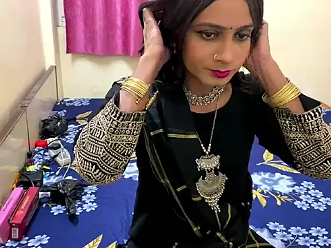 LuvLayla online show from October 31, 3:43 pm