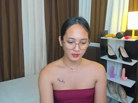 URHottestAngel online show from September 21, 5:46 am