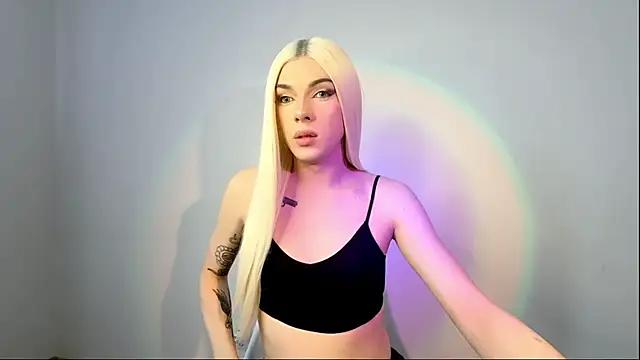 YourTrixie online show from April 5, 7:50 am