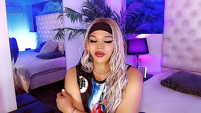 Valeria Swett  online show from March 9, 2:15 am