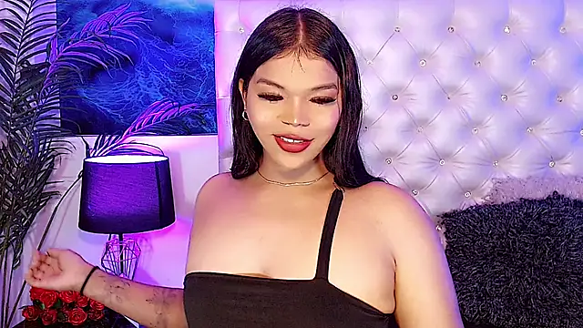 Valeria Swett  online show from March 10, 8:01 pm