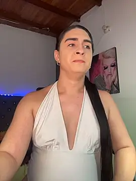 lola diez online show from June 27, 3:07 pm