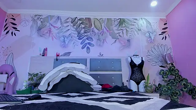 sweet lulu sofia online show from October 14, 5:36 pm