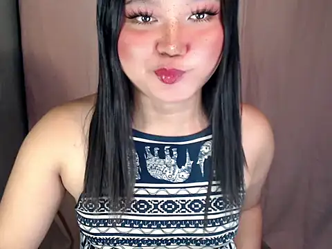 Eyes-on-me online show from February 21, 8:50 am