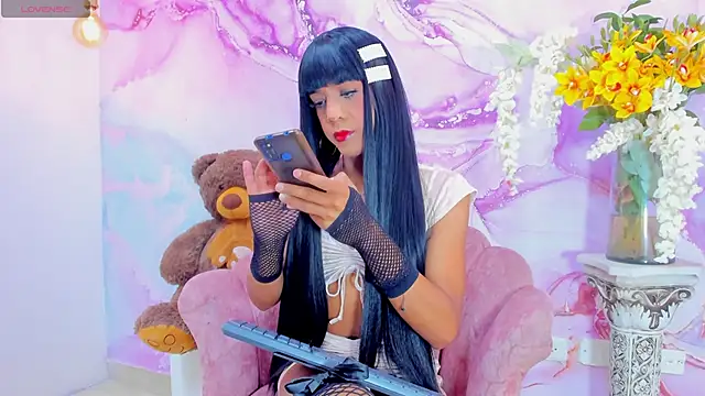 Bi Loverss online show from November 4, 7:35 pm