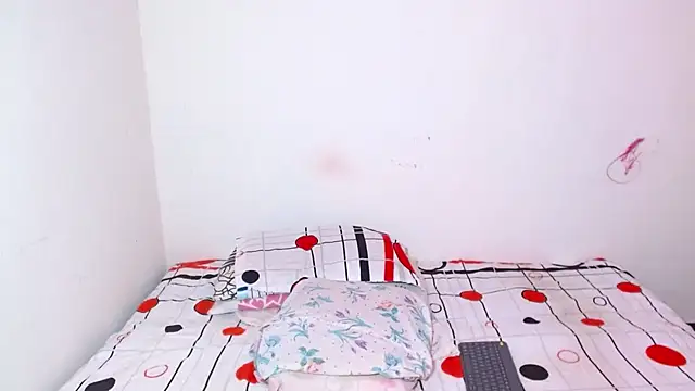 lorenacapelli online show from November 30, 11:02 am