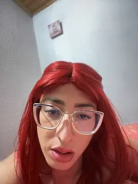Snapshot of NICOLLE__12 chatting on October 22, 6:43 pm NICOLLE 12 online show from October 22, 6:43 pm