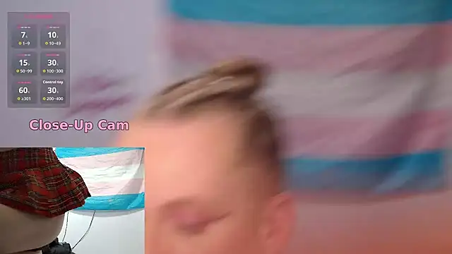 Snapshot of cinderellie chatting on October 22, 4:36 am cinderellie online show from October 22, 4:36 am