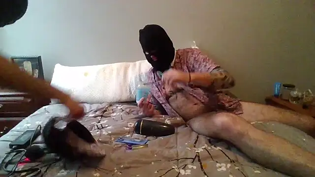 StroknGoon69 online show from May 22, 10:39 pm