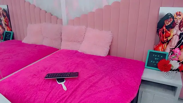 party girl skiny online show from February 2, 4:44 am