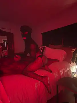sissy diorcd online show from June 17, 4:24 am