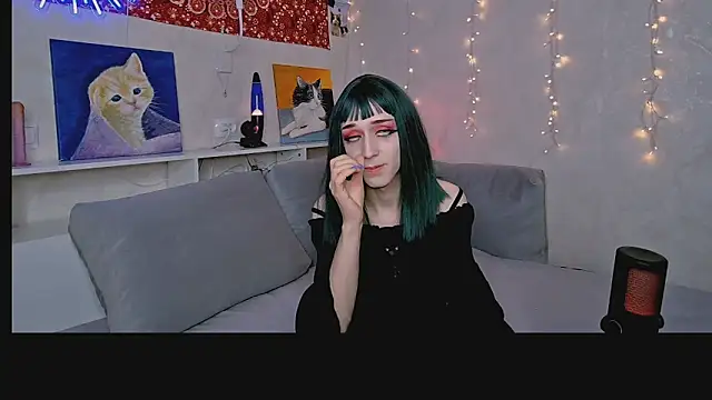 whoalexxa online show from November 15, 1:20 pm