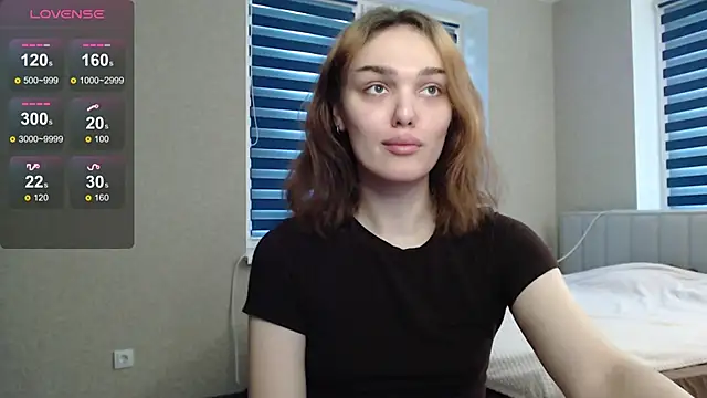 EmiliaRhodes online show from October 28, 2:15 pm