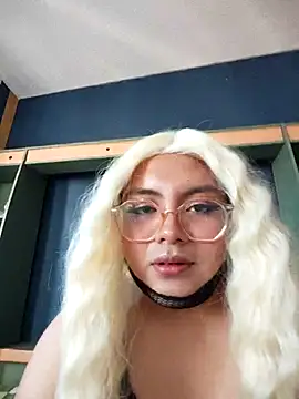 Kittyblood08 online show from October 25, 9:54 pm