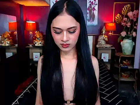 Plastique PATRICIA online show from March 28, 8:38 am