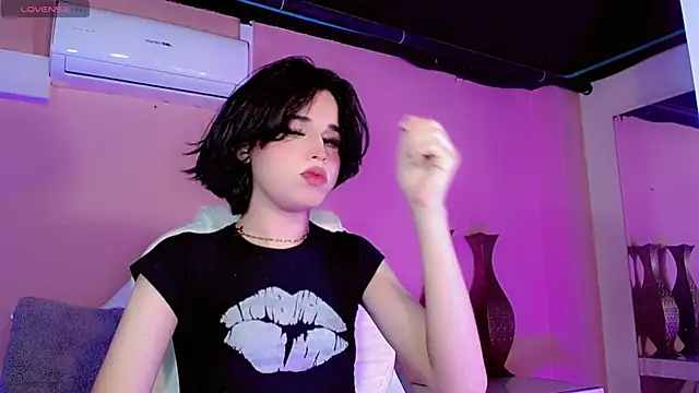 ClaudiaSophia online show from November 22, 11:45 am