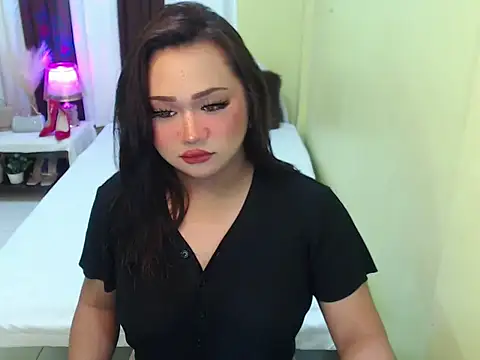 XxgiganticoliviacummerxX online show from December 17, 2:50 am