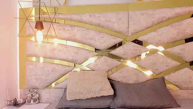 isaa and juanjo online show from February 28, 4:19 am