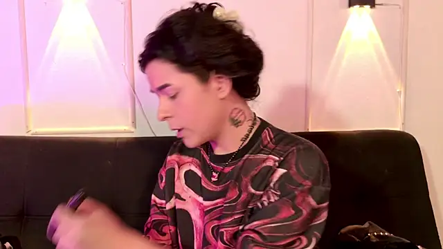 Angel-umbra online show from April 8, 9:38 pm