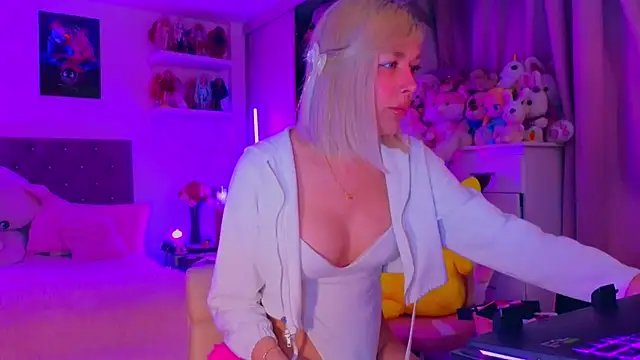 MadamBarbiee online show from March 26, 2:26 am