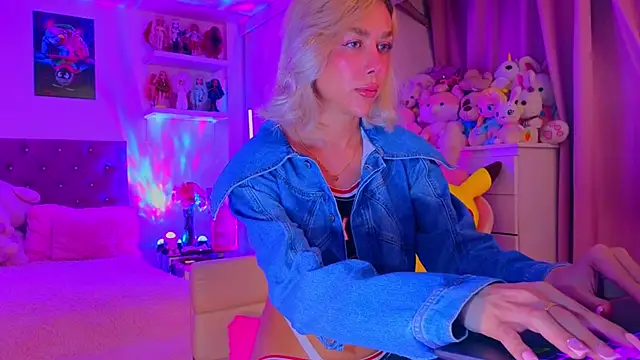 MadamBarbiee online show from March 28, 12:23 am