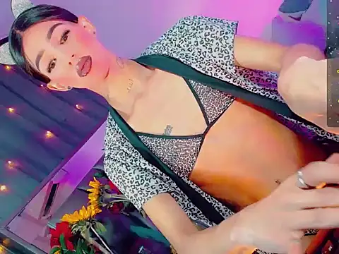 agathaferrer3 online show from March 8, 8:01 pm