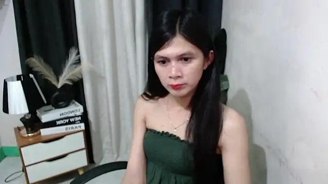 Pretty Lys online show from February 4, 9:03 am