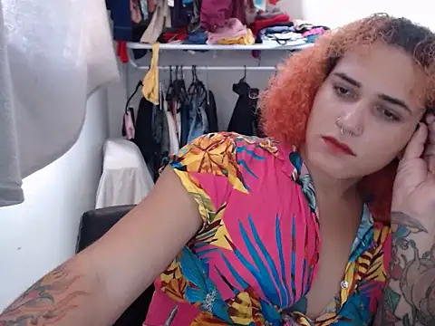 Queen Domme de paus online show from May 6, 7:20 pm