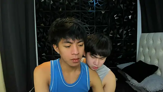 davincihugecock online show from March 24, 5:18 pm