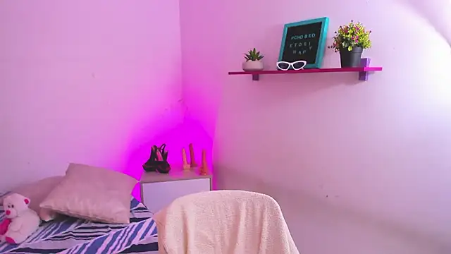 dirty sexx  online show from March 14, 9:07 pm