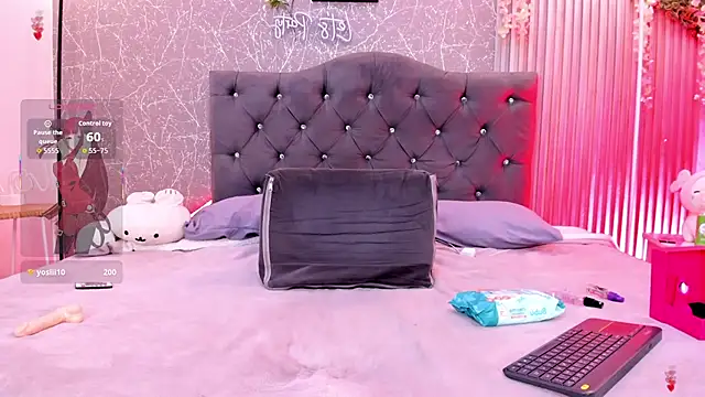 lana gill1 online show from April 4, 6:17 pm