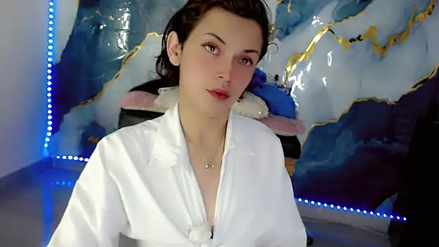NathalialLooes online show from June 3, 4:47 am