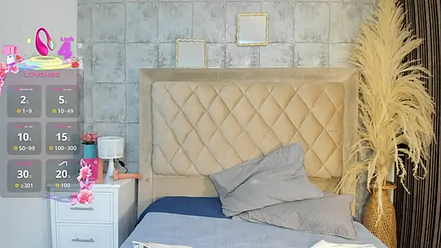 CleoFoxx  online show from March 28, 1:02 pm