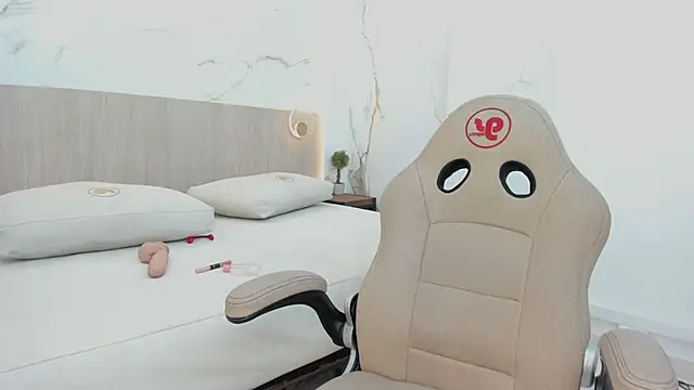 kylie ward online show from April 15, 3:45 am