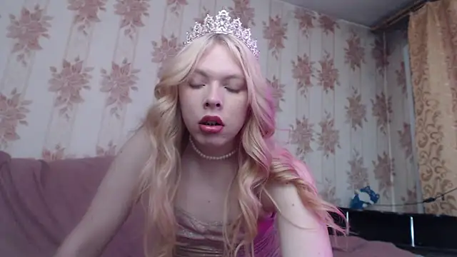 Cutie Bambi online show from February 4, 11:15 am