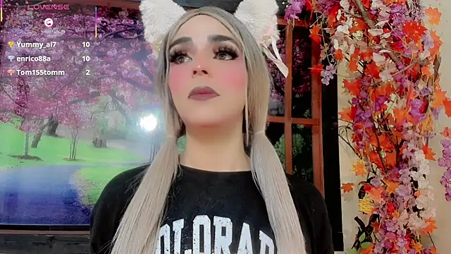 Maddye Fox online show from April 9, 7:20 pm