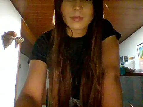 lucyscay  online show from March 28, 7:10 am