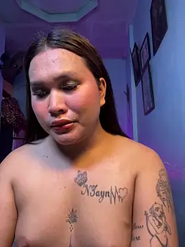 hollynicole online show from April 20, 10:39 am