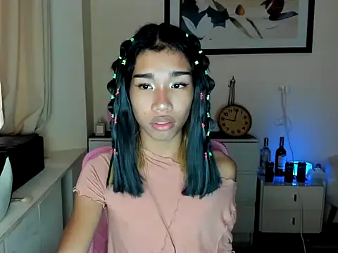 Queenoflustx online show from August 2, 6:57 am